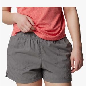 Columbia Hiking Shorts Small-new with tags